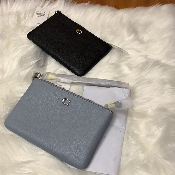 💫💫Spanking Brand NEW / Never Used💫💫
COACH Small Wristlet🖤🩶 - Picture 14 of 14